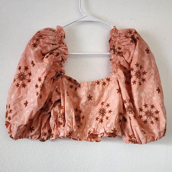 Zara Embroidered Voluminous Crop Top in Salmon - Picture 5 of 14